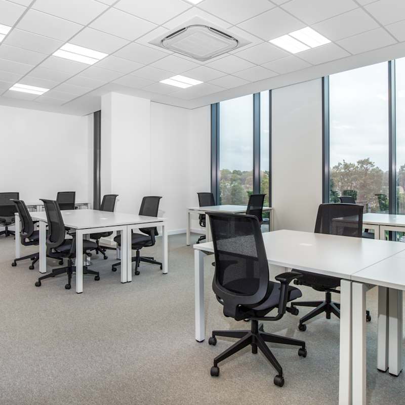 6 Sutton Plaza,Sutton Crt Rd