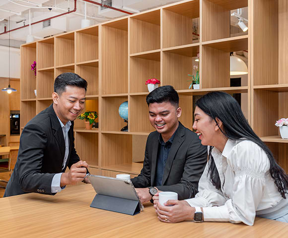 Why do people thrive in coworking spaces?