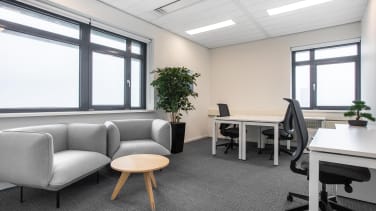 Green Park RG2 6UB Offices Regus