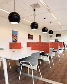 /CentreImagery/Fallbacks/P1_Marketing_Selects/Regus_BiosciencePark5384_Leiden_Netherlands_CoWorking4.jpg