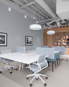 /CentreImagery/Fallbacks/P1_Marketing_Selects/Spaces_5129_Gladstone_Toronto_Coworking_-_Gladstone.jpg