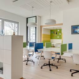/CentreImagery/Fallbacks/P1_Marketing_Selects/Regus_OberhausenCentro_Oberhausen_Germany_CoWorkingArea_1.jpg