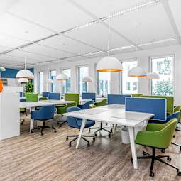 /CentreImagery/Fallbacks/P1_Marketing_Selects/Regus_Ratingen_828_coworking_spaces_4_flash2.CR2.jpg