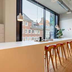 /CentreImagery/Fallbacks/P1_Marketing_Selects/Spaces_Andreas_Quartier_4606_Dusseldorf_Germany_Coworking_Area_3.jpg