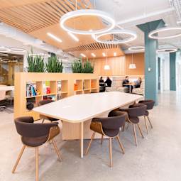 /CentreImagery/Fallbacks/P1_Marketing_Selects/Spaces_Miles_End_4524_Montreal_Canada_Coworking_1.jpg