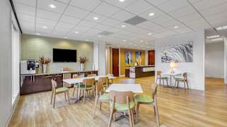 2475 Northwinds Parkway