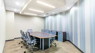 10 Four Seasons Place