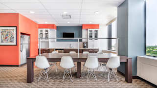 2 Saint Clair Avenue West F18