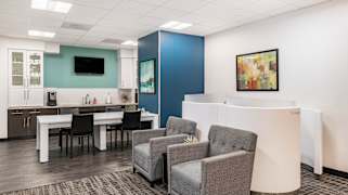 6575 West Loop South