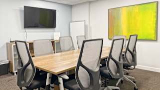 7 West Figueroa Street