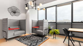 2 Oppenheimer Street