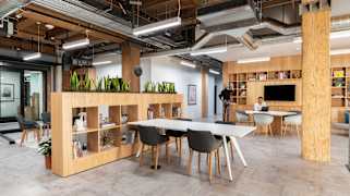 Stadium 450 Alaskan Way South