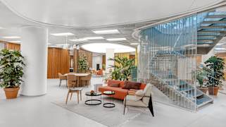 Szervita Square Building