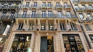 8 Rue Charles de Remusat