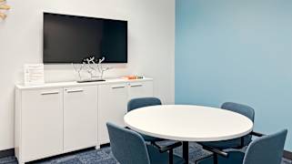 6671 Southwest Freeway