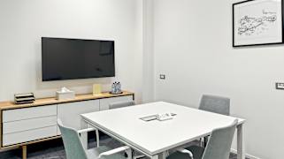 Via Roberto Tremelloni 31