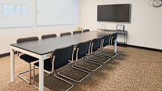 1725 Hughes Landing Blvd