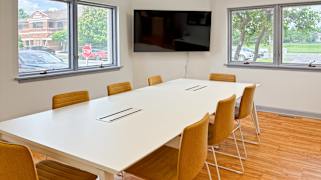 1N131 County Farm Road