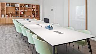 Schwarzenbergplatz 2