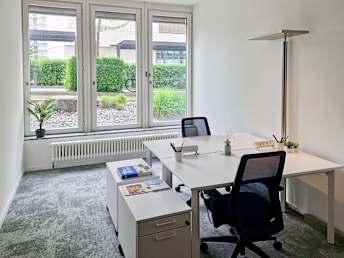 Spaces Office Space Day Pass 3 Image Component Small Team Office Day Pass