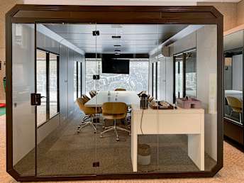 Spaces Meeting Rooms 3 Image Component Team Room