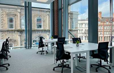 Offices for large teams