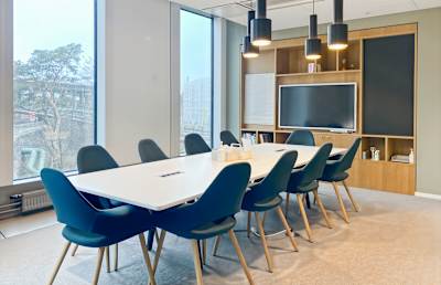 Book meeting rooms and save 10%