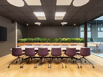 Regus Meeting Rooms 3 Image Component Team Meeting Room