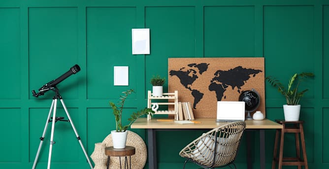 Spaces Dedicated Desk Connected To 4000 Global Locations