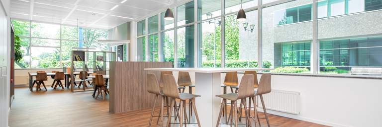 Uitbreidingstraat 84