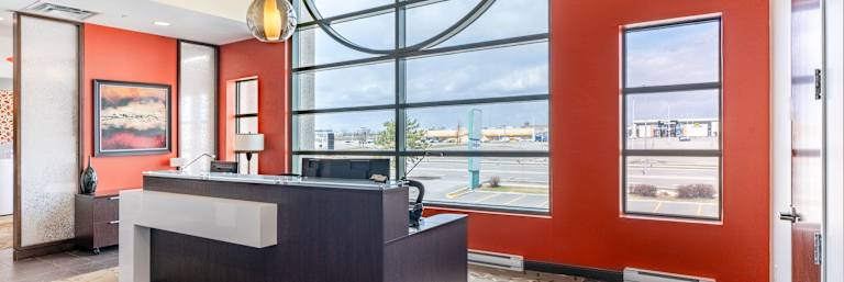 2572 Daniel Johnson Boulevard