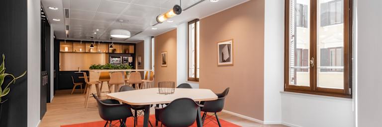 Piazza San Silvestro 8