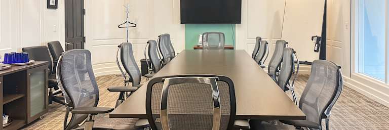 WA, Bellevue - Bellevue Skyline Tower