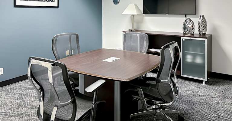 Keystone at the Crossing