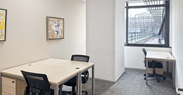 Foreign Economics and Trade Plaza