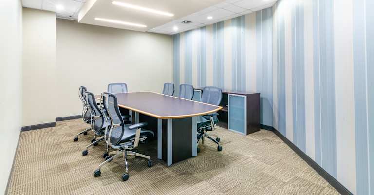 10 Four Seasons Place