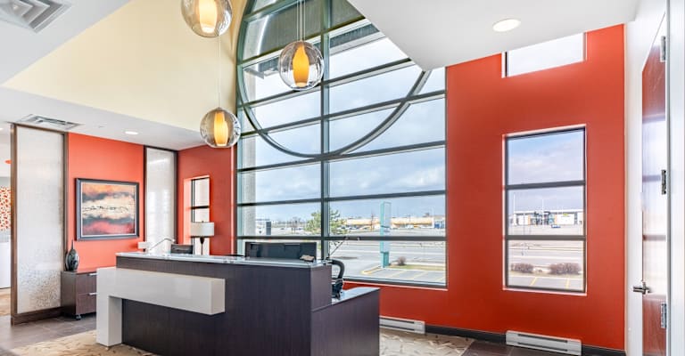 2572 Daniel Johnson Boulevard