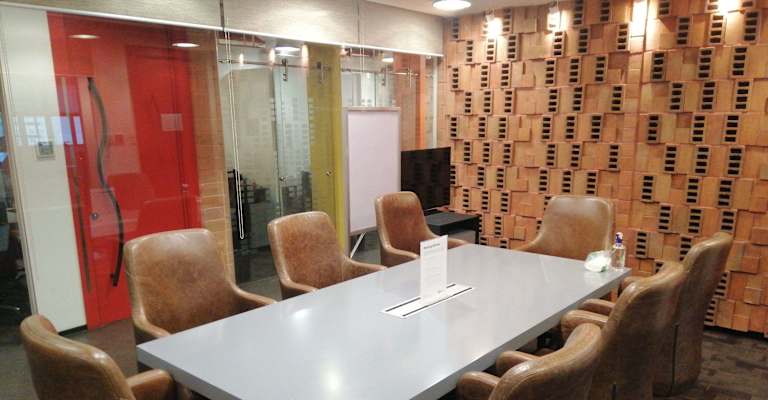 Apple One Equicom Tower