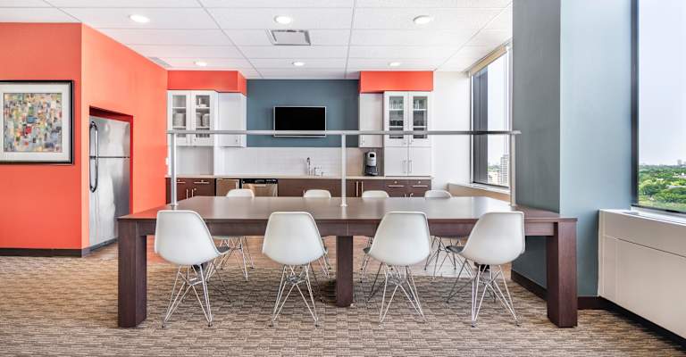 2 Saint Clair Avenue West F18