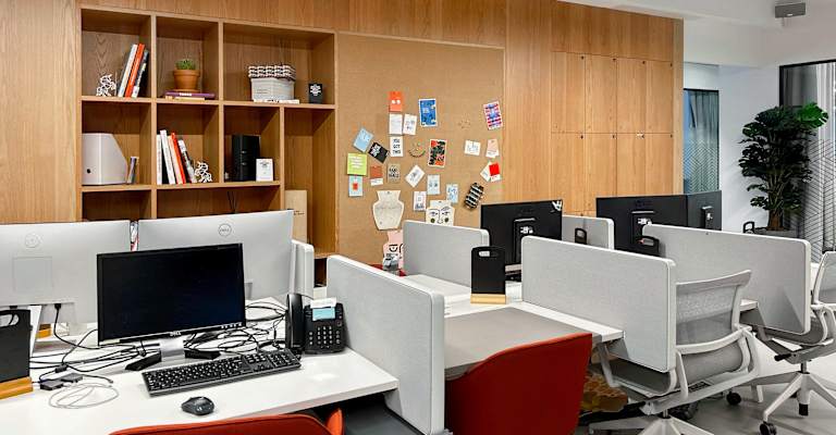 100 West George Street