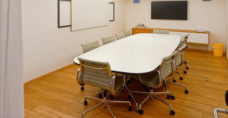 Agiou Konstantinou 59