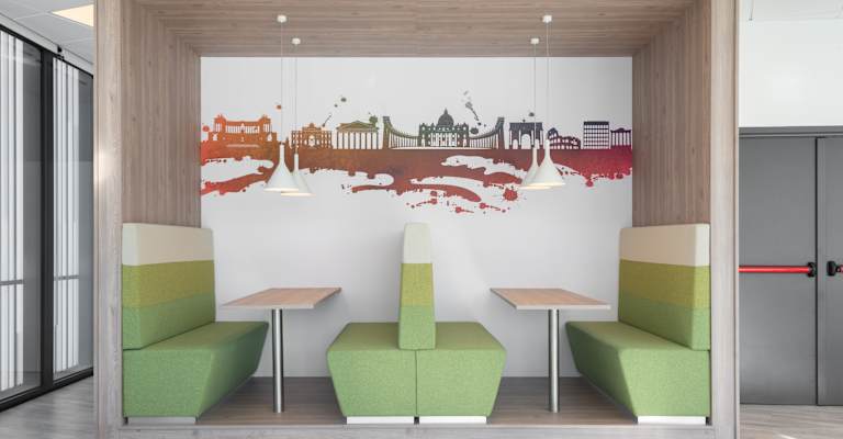 Piazza Carlo Magno 21