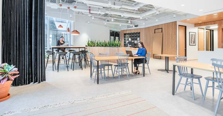 611 Gateway Boulevard