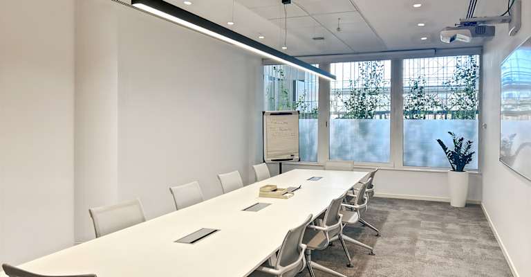 Calle Ribera de Loira 16