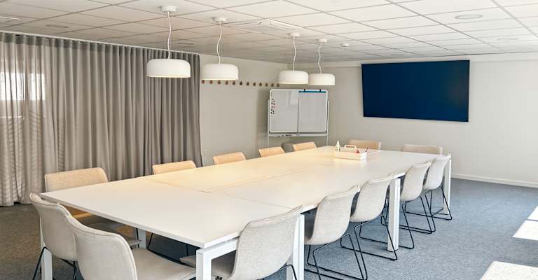 328-330 Thiseos Avenue