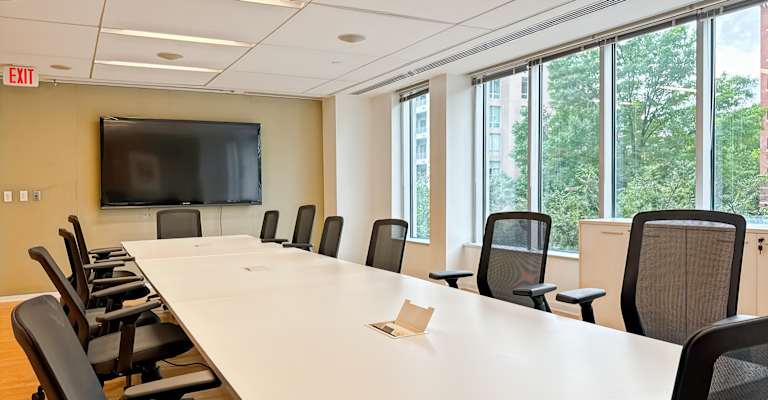 2 Bethesda Metro Ctr