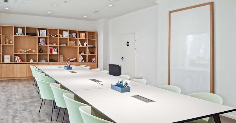 Schwarzenbergplatz 2