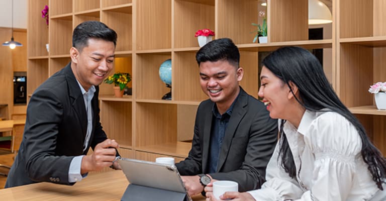 Why do people thrive in coworking spaces?