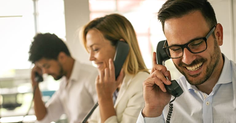 What is a telephone answering service and what are the benefits?