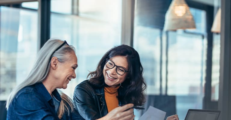 Difference between coworking spaces & serviced offices